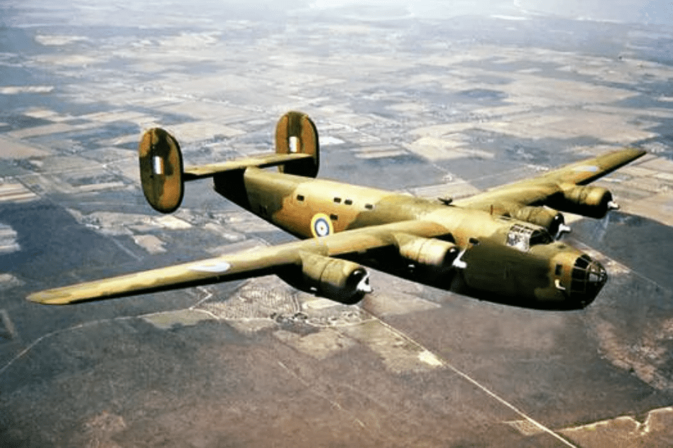 Waddington odkrył, że brytyjskie bombowce Consolidated B-24 „Liberator” spędzały połowę czasu w warsztacie… i domyślił się, dlaczego